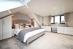 Meadow Head Drive Meadowhead